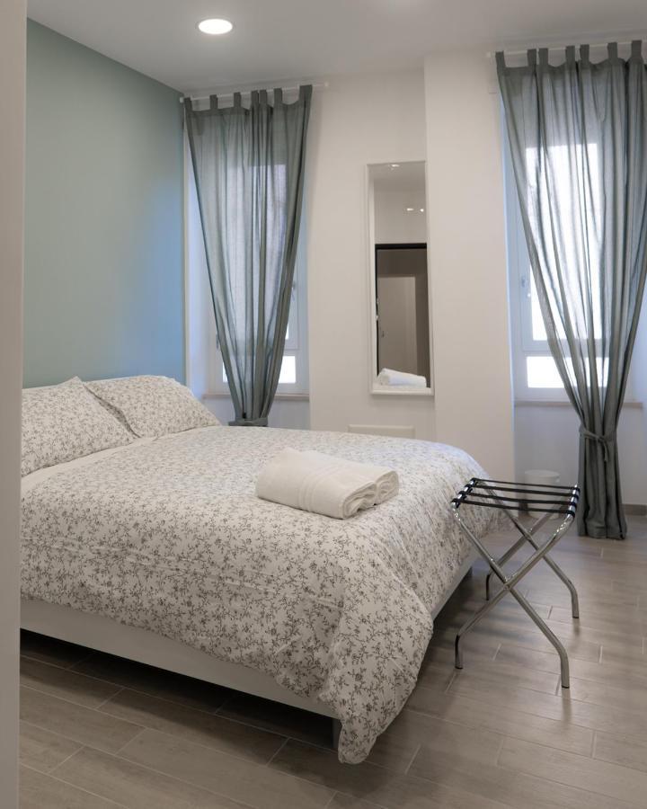 Hotel Dimora Cavour à Naples Extérieur photo