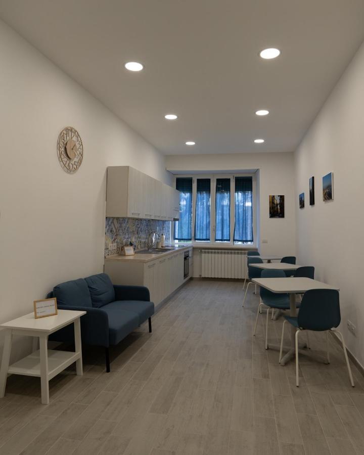 Hotel Dimora Cavour à Naples Extérieur photo