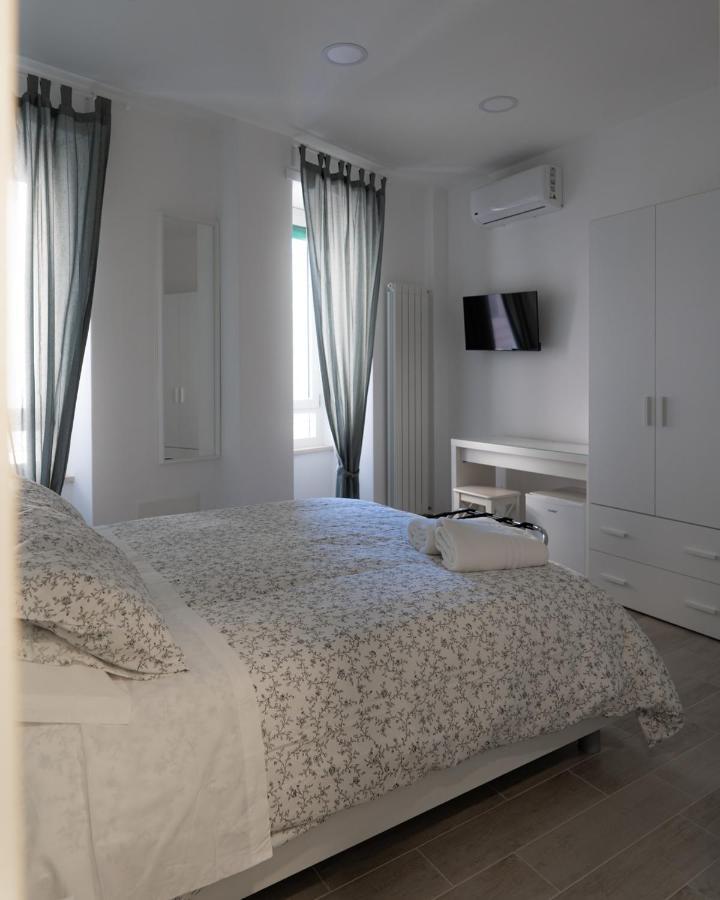 Hotel Dimora Cavour à Naples Extérieur photo