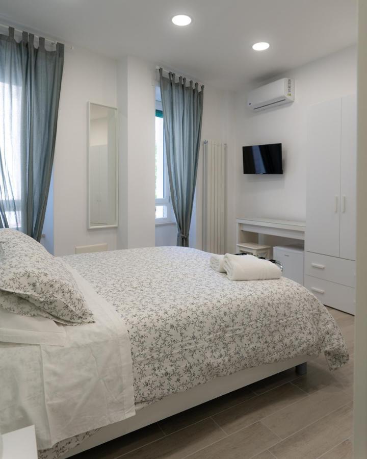 Hotel Dimora Cavour à Naples Extérieur photo