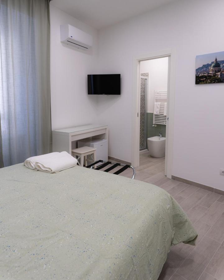 Hotel Dimora Cavour à Naples Extérieur photo